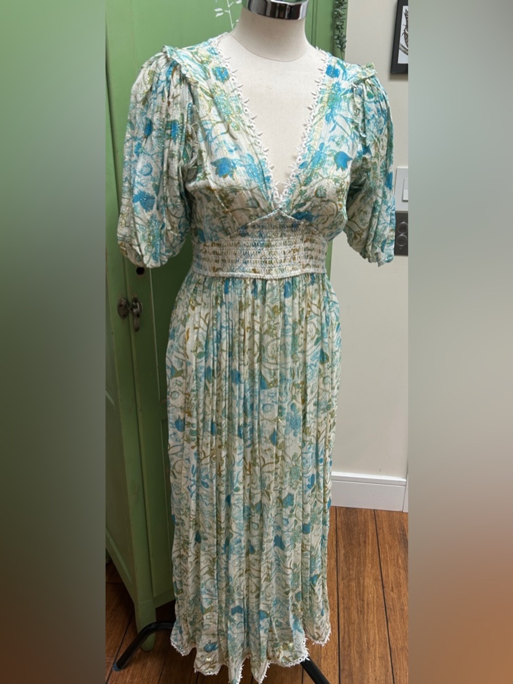 Rococo Sand dress with lurex and lace. NWT
